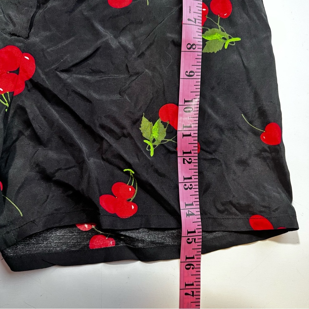 Modcloth Black Red Viscose Rayon‎ Shake A Leg Cherry Print Shorts NWT Size M - Picture 15 of 15